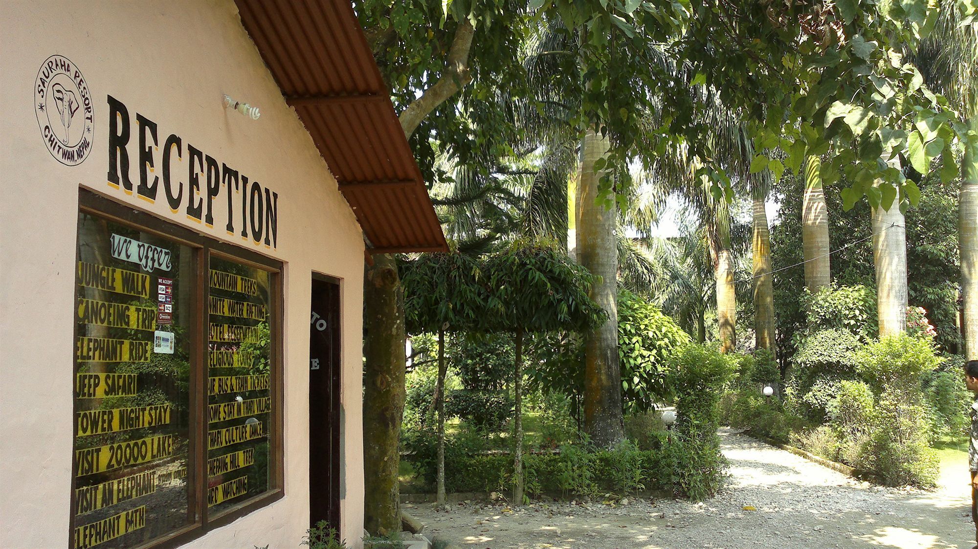 Hotel Ama Garden Sauraha Exterior foto