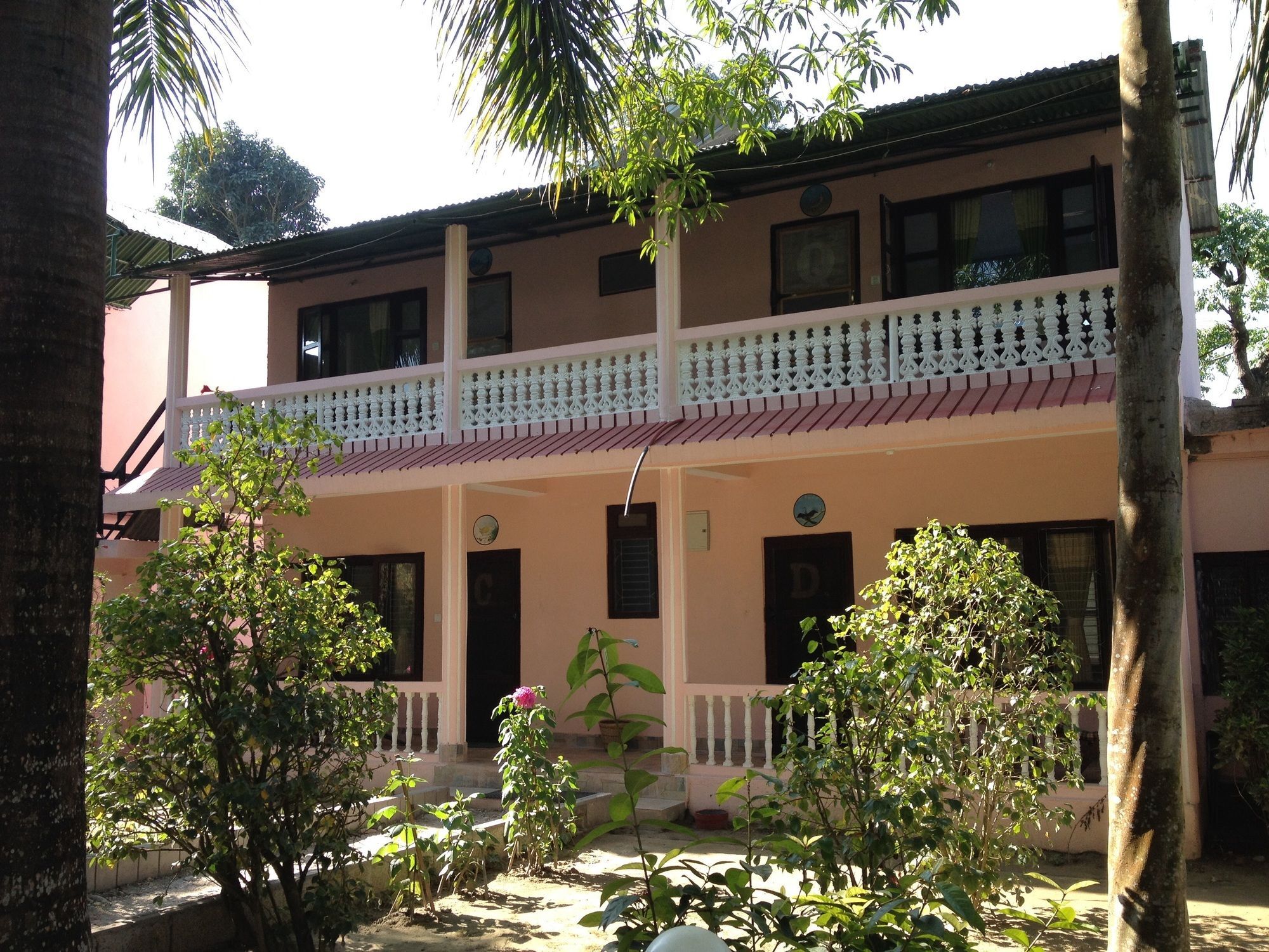 Hotel Ama Garden Sauraha Exterior foto
